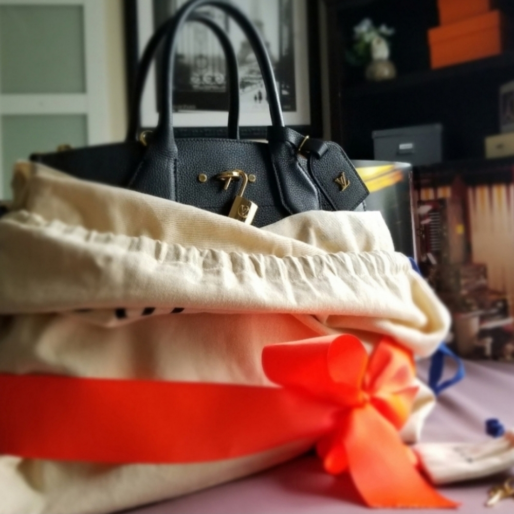 LOUIS VUITTON City Streamer MM. Mag - Picture 15 of 16